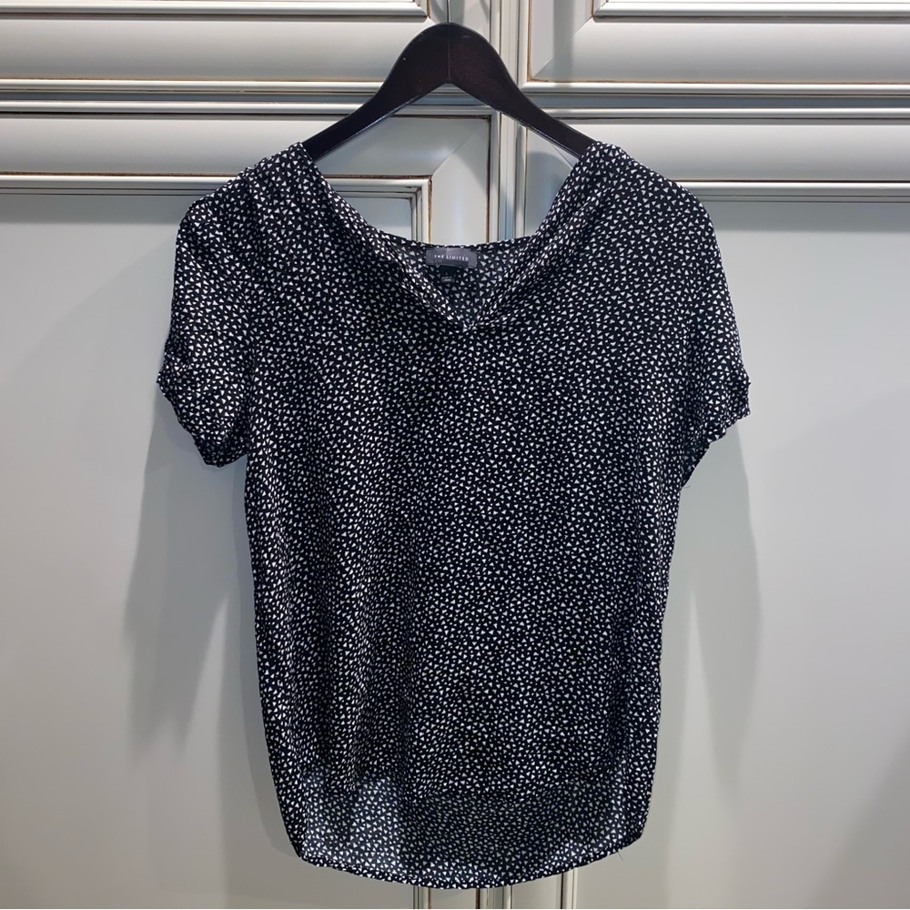 The Limited black top, M